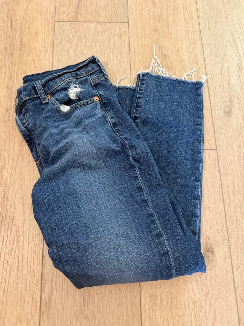 Gap Women's Girlfriend Mid-rise Jean Sz 27/4